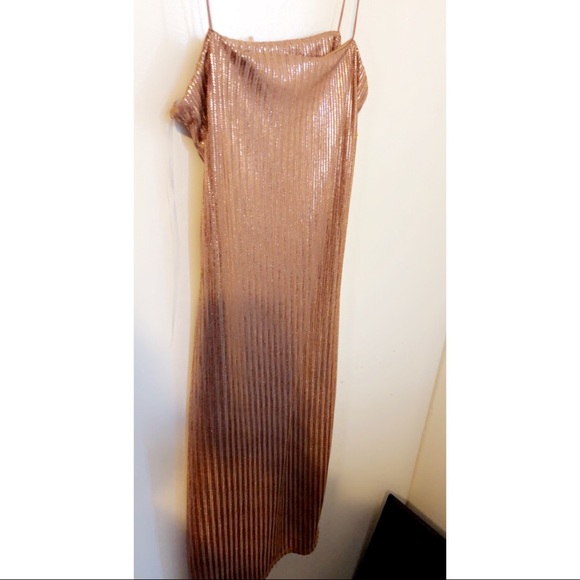 Dinner/date night glam dress ✨ - Picture 2 of 2